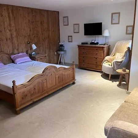 Apartman Sovicka Jilove U Decina Kamenna Exterior photo